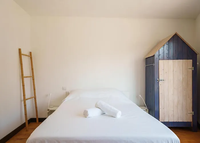 Les Flots - Wi-fi, Tv, Garages, בית נופש