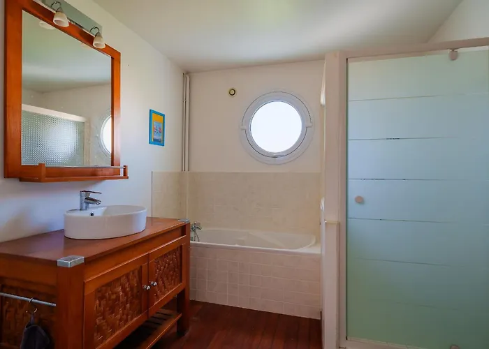 בית נופש Les Flots - Wi-fi, Tv, Garages, *